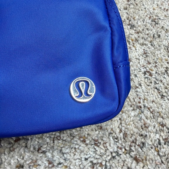 Lululemon Everywhere Belt Bag 1L Riverside Blue NWT - Picture 7 of 13